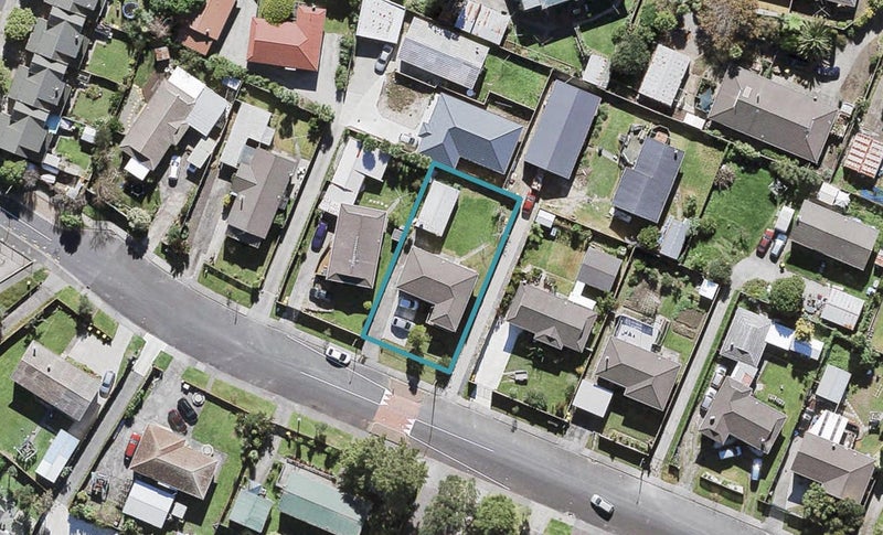 19 Kelman Road, Kelston, Auckland - Carousel 1
