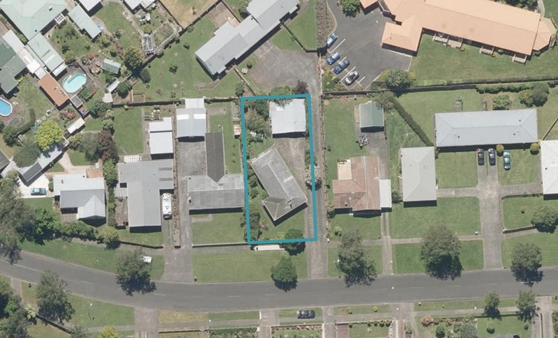 7 Hackett Street, Whanganui East, Whanganui - Carousel 1