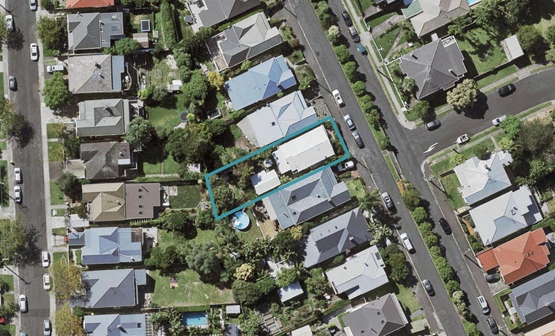 21 Shoal Bay Road, Devonport, Auckland - Carousel 1
