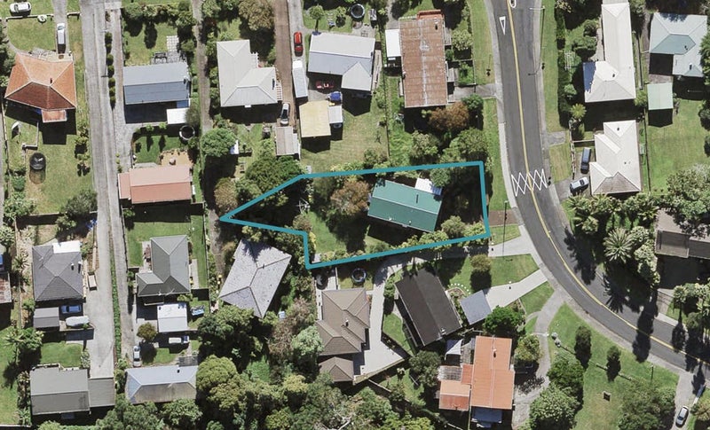 94 Glendene Avenue, Glendene, Auckland - Carousel 1