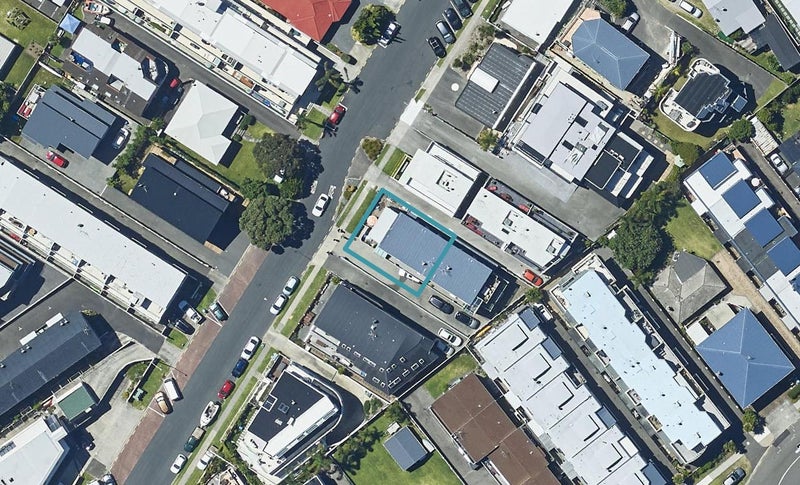 8A Grace Avenue, Mount Maunganui, Mount Maunganui - Carousel 1