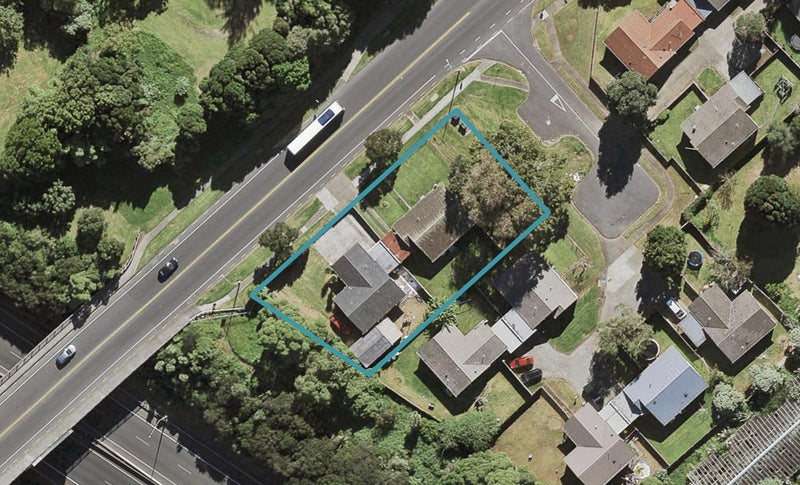2/161 Bader Drive, Māngere East, Auckland - Carousel 1