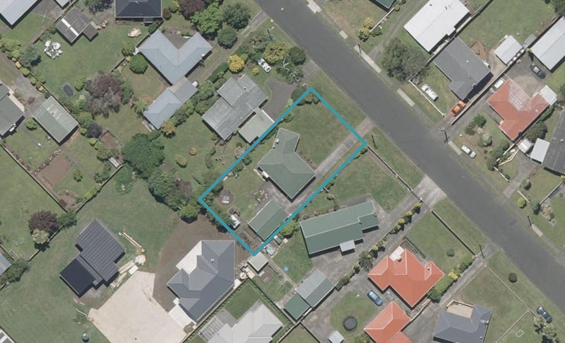 43 Surrey Road, Springvale, Whanganui - Carousel 1