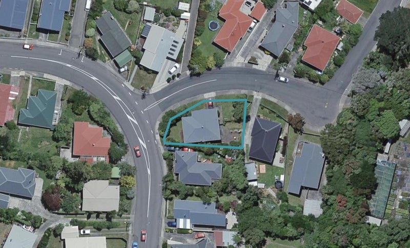 2 Jay Street, Paparangi, Wellington - Carousel 1