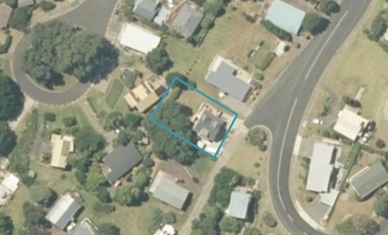 312 Onemana Drive, Onemana, Whangamatā - Carousel 1