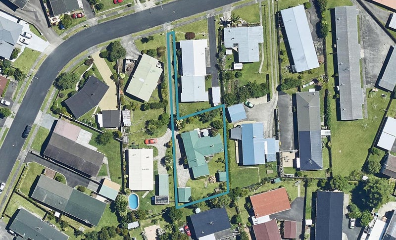 21 Balmoral Terrace, Otumoetai, Tauranga - Carousel 1