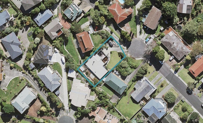 48 Agincourt Street, Glenfield, Auckland - Carousel 1