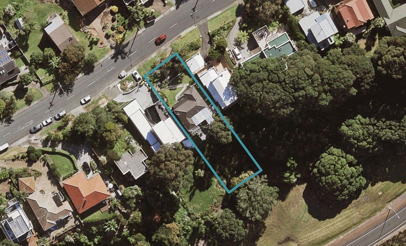 47 Sylvan Avenue, Northcote, Auckland - Carousel 1