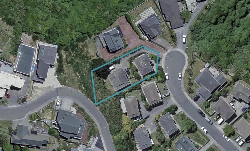 15B Shastri Terrace, Khandallah, Wellington - Carousel 1