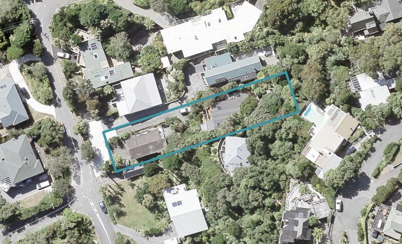 5A Kaitawa Road, York Bay, Lower Hutt - Carousel 1