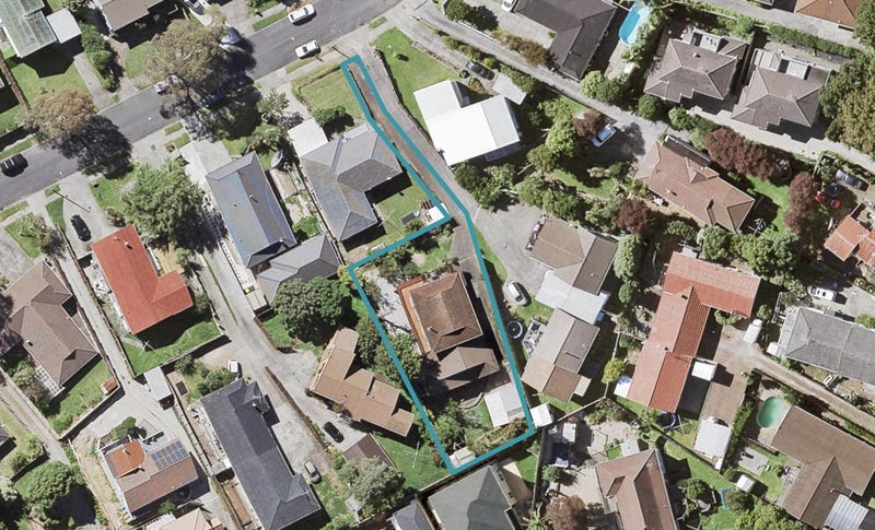 16 Colum Place, Bucklands Beach, Auckland - Carousel 1