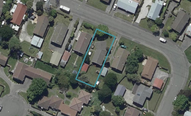 14 Malabar Crescent, Broomfield, Christchurch - Carousel 1