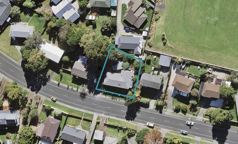62 Oreil Avenue, West Harbour, Auckland - Carousel 1