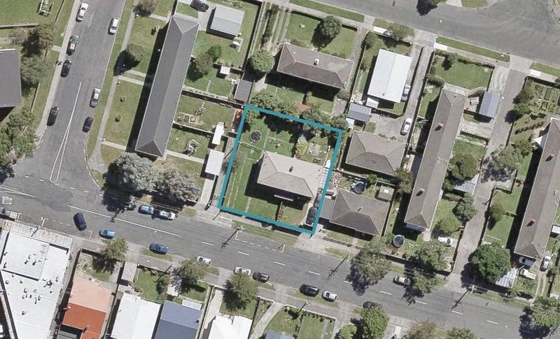 1/92 Whites Line East, Waiwhetu, Lower Hutt - Carousel 1