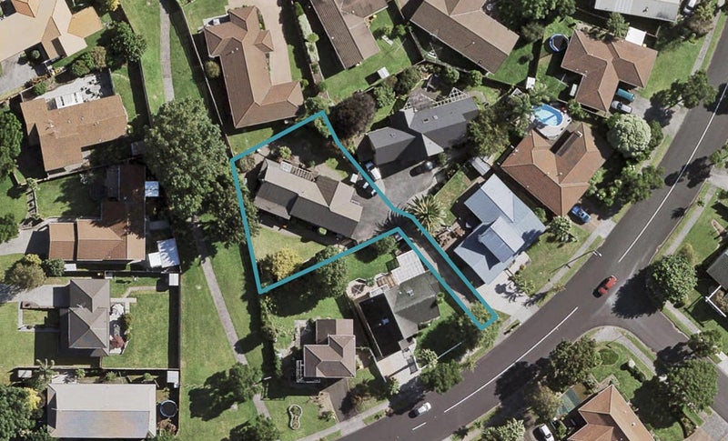 154 Walter Strevens Drive, Conifer Grove, Takanini - Carousel 1