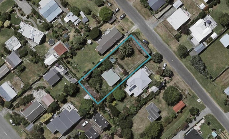 18 Hemara Street, Waikanae Beach, Waikanae - Carousel 1