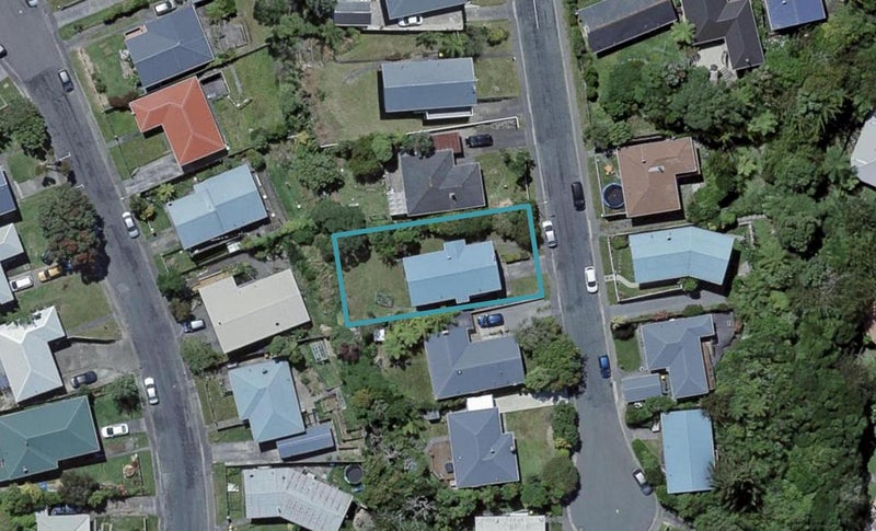 8 Pritchard Street, Newlands, Wellington - Carousel 1