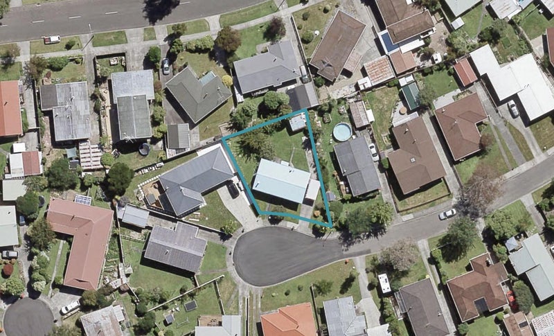 14 Seattle Grove, Totara Park, Upper Hutt - Carousel 1