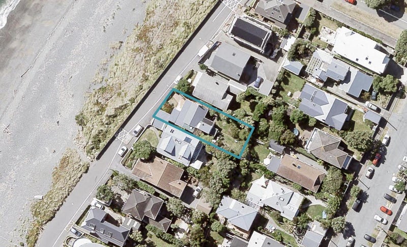 139 Marine Parade, Eastbourne, Lower Hutt - Carousel 1