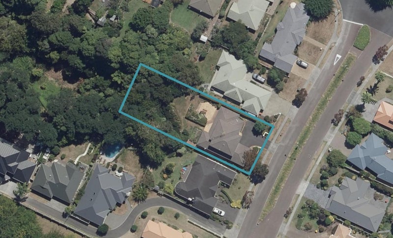 11 Huntington Drive, Huntington, Hamilton - Carousel 1