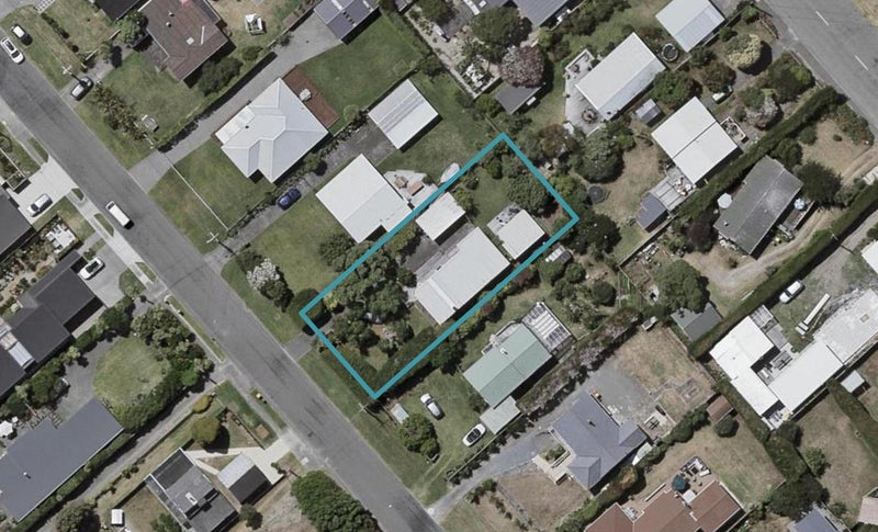 31 Rangihiroa Street, Waikanae Beach, Waikanae - Carousel 1