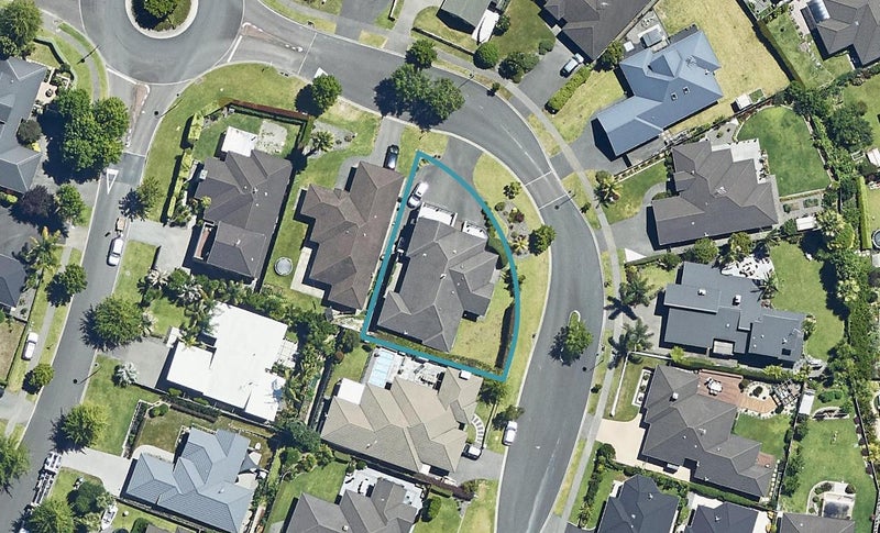 8 Hawkridge Heights, Bethlehem, Tauranga - Carousel 1