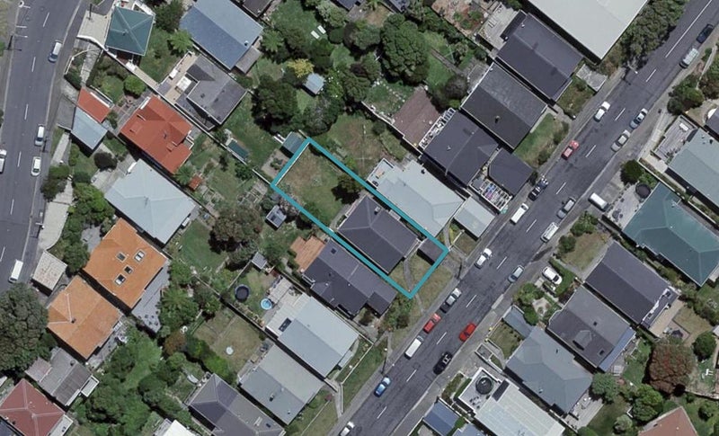 16 Hohiria Road, Hataitai, Wellington - Carousel 1