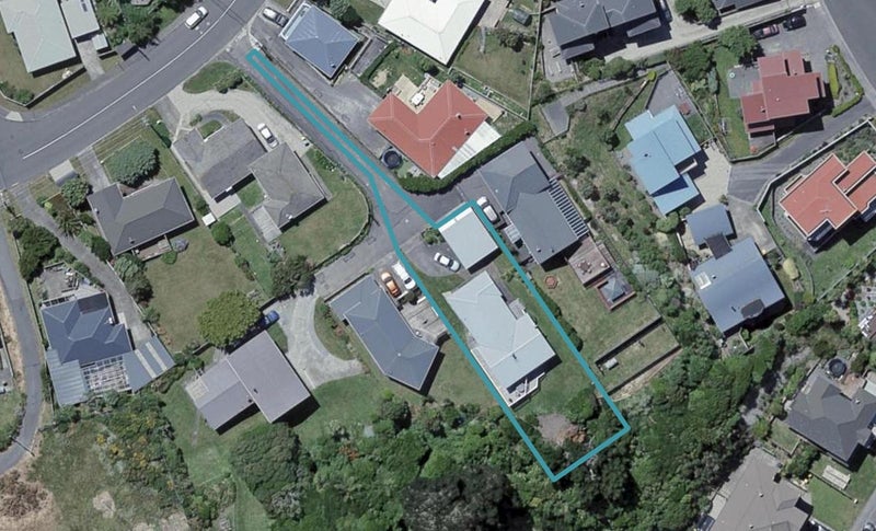34B Kenmore Street, Newlands, Wellington - Carousel 1