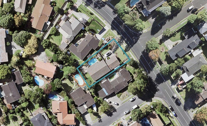 76 John Downs Drive, Browns Bay, Auckland - Carousel 1