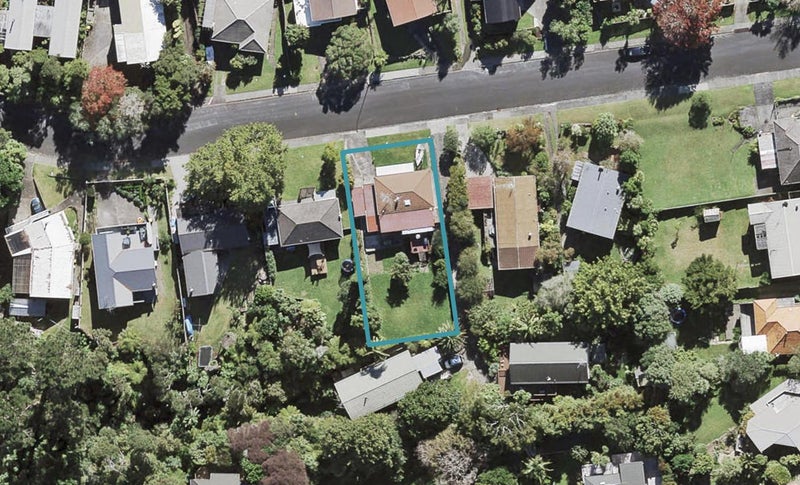 12 Rosecamp Road, Beach Haven, Auckland - Carousel 1