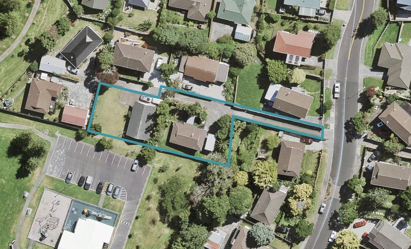 1/21 Capricorn Place, Glen Eden, Auckland - Carousel 1