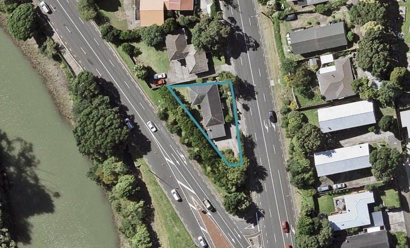 2/44 Church Crescent, Panmure, Auckland - Carousel 1