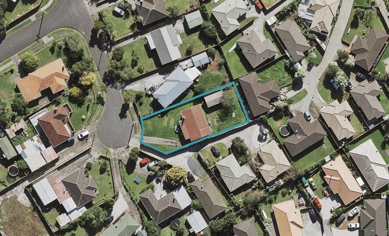 18 Burbridge Road, Favona, Auckland - Carousel 1