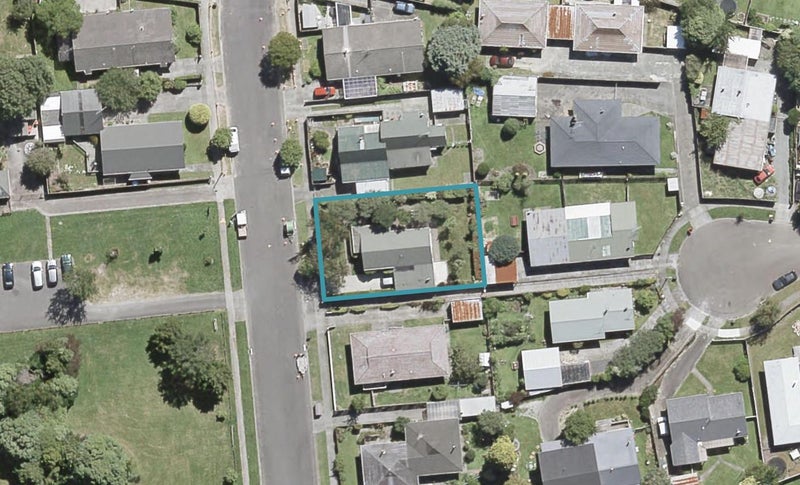 9 Amber Grove, Birchville, Upper Hutt - Carousel 1