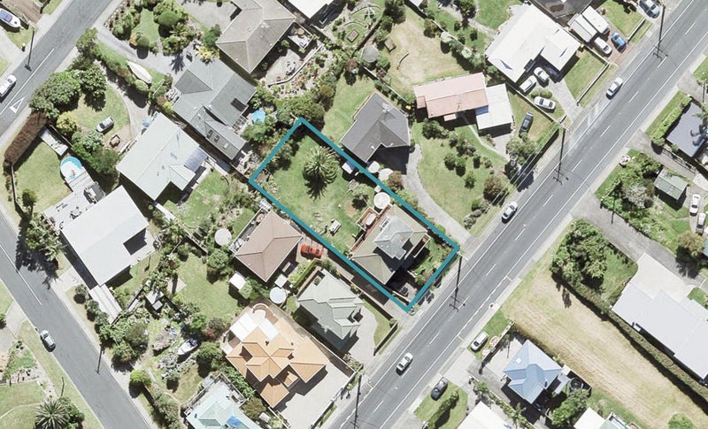 1040 Whangaparaoa Road, Tindalls Beach, Whangaparaoa - Carousel 1