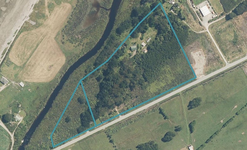 166 Golf Links Road, Hokitika - Carousel 1