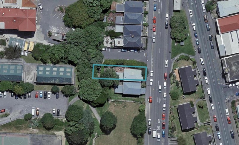 24 Russell Terrace, Newtown, Wellington - Carousel 1