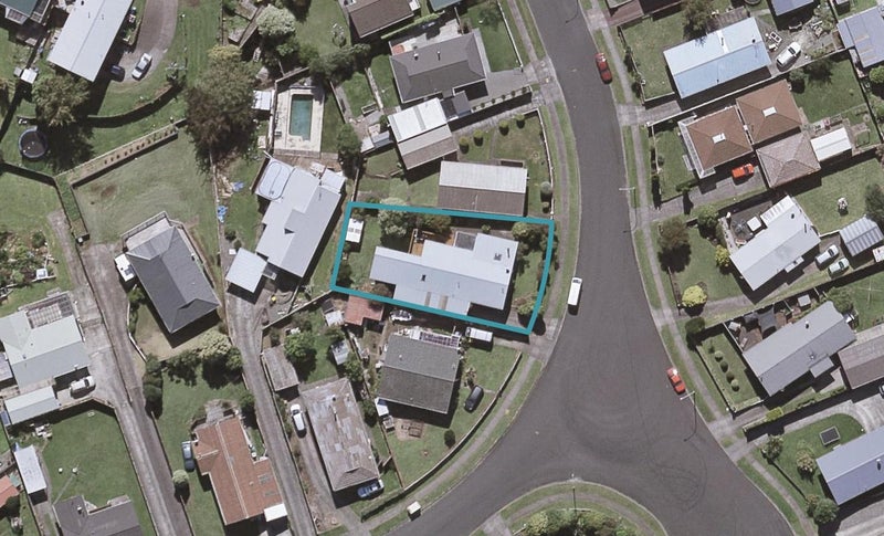 12 Sole Avenue, Bell Block, New Plymouth - Carousel 1