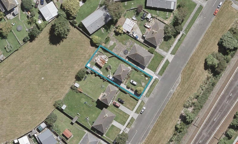 25 Farmer Crescent, Taita, Lower Hutt - Carousel 1