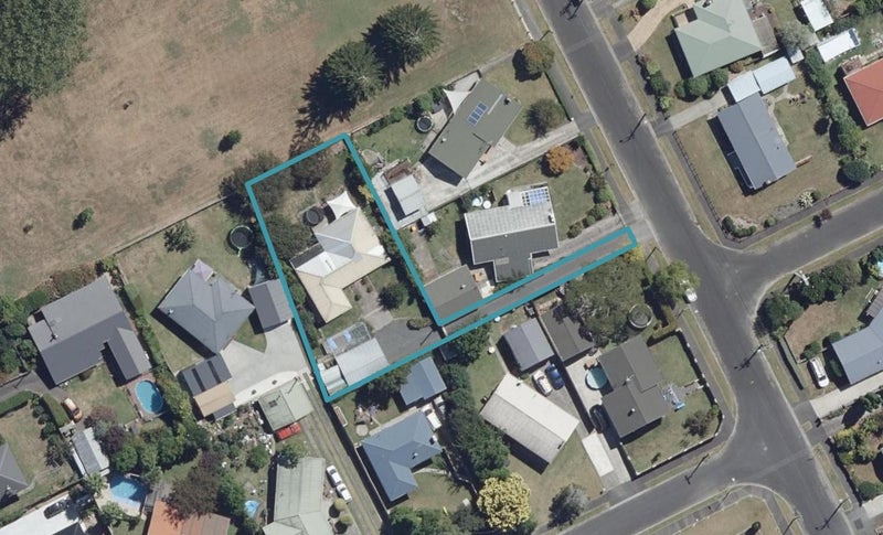 9 Carlyle Avenue, Chartwell, Hamilton - Carousel 1
