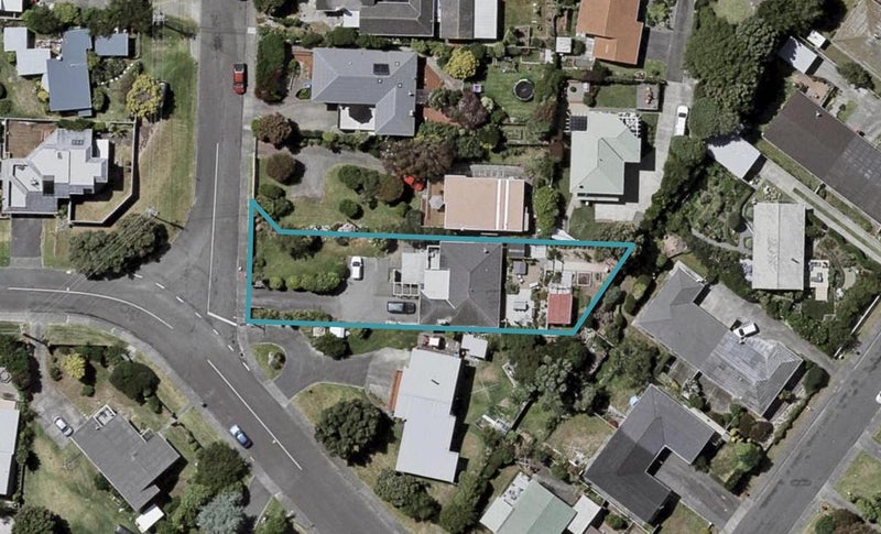 141 Seaview Road, Paraparaumu Beach, Paraparaumu - Carousel 1