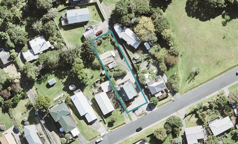11 Cedar Terrace, Stanmore Bay, Whangaparaoa - Carousel 1