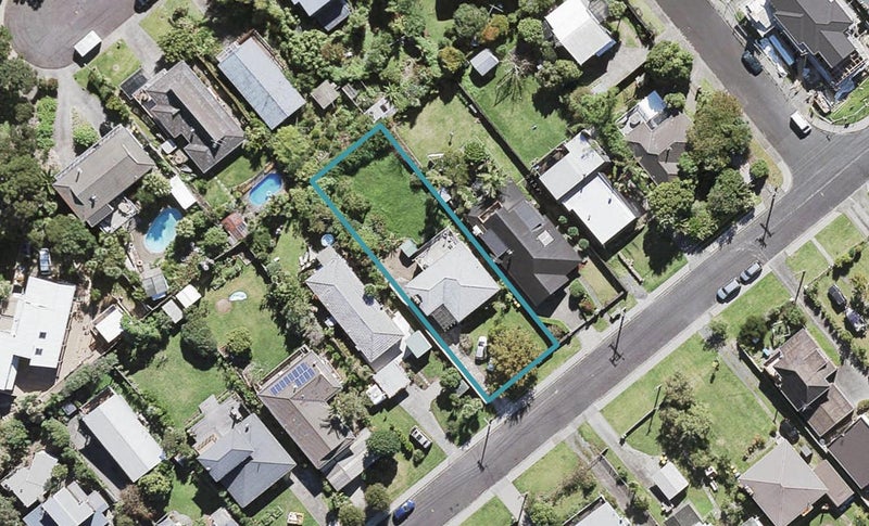 27 Dakota Avenue, Beach Haven, Auckland - Carousel 1