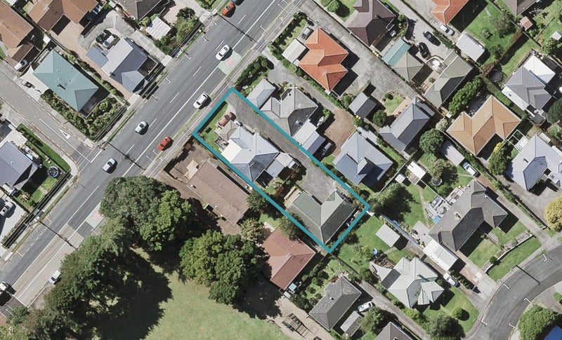 2/30 Shakespeare Road, Milford, Auckland - Carousel 1