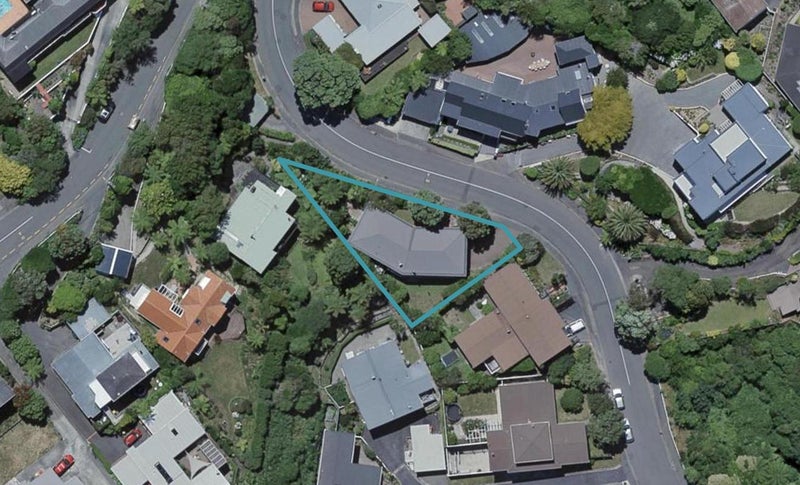 4 Rama Crescent, Khandallah, Wellington - Carousel 1