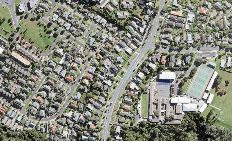 882 East Coast Road, Northcross, Auckland - Carousel 1