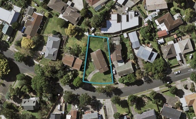 7 Sikkim Crescent, Clover Park, Auckland - Carousel 1