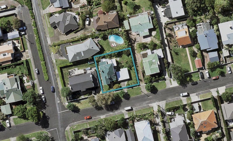 23 Beresford Street, Bayswater, Auckland - Carousel 1