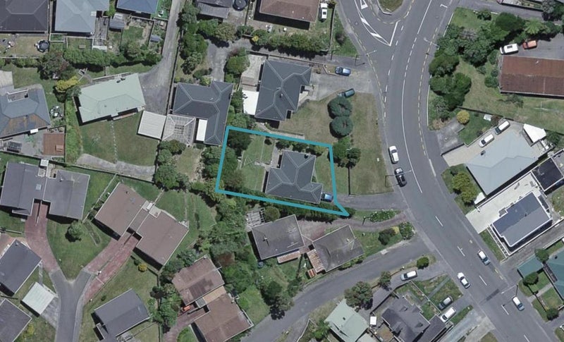 43 Bracken Road, Paparangi, Wellington - Carousel 1