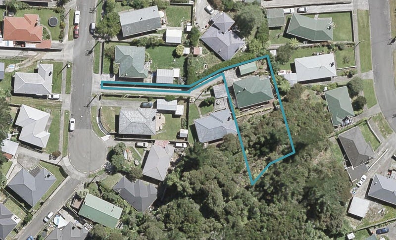 5 Shackleton Grove, Stokes Valley, Lower Hutt - Carousel 1